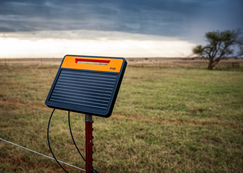 Chargez l'image dans la visionneuse de la galerie, S120 Lithium Solar Fence Energizer
