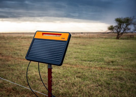 S120 Lithium Solar Fence Energizer